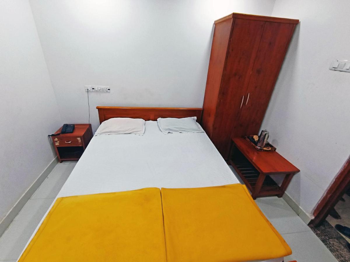 Staymaker Shri Shakti Residency Hubli Exterior foto